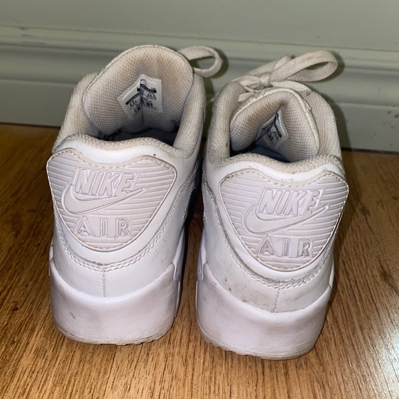 Nike Air Max 90 in White - Picture 3 of 5